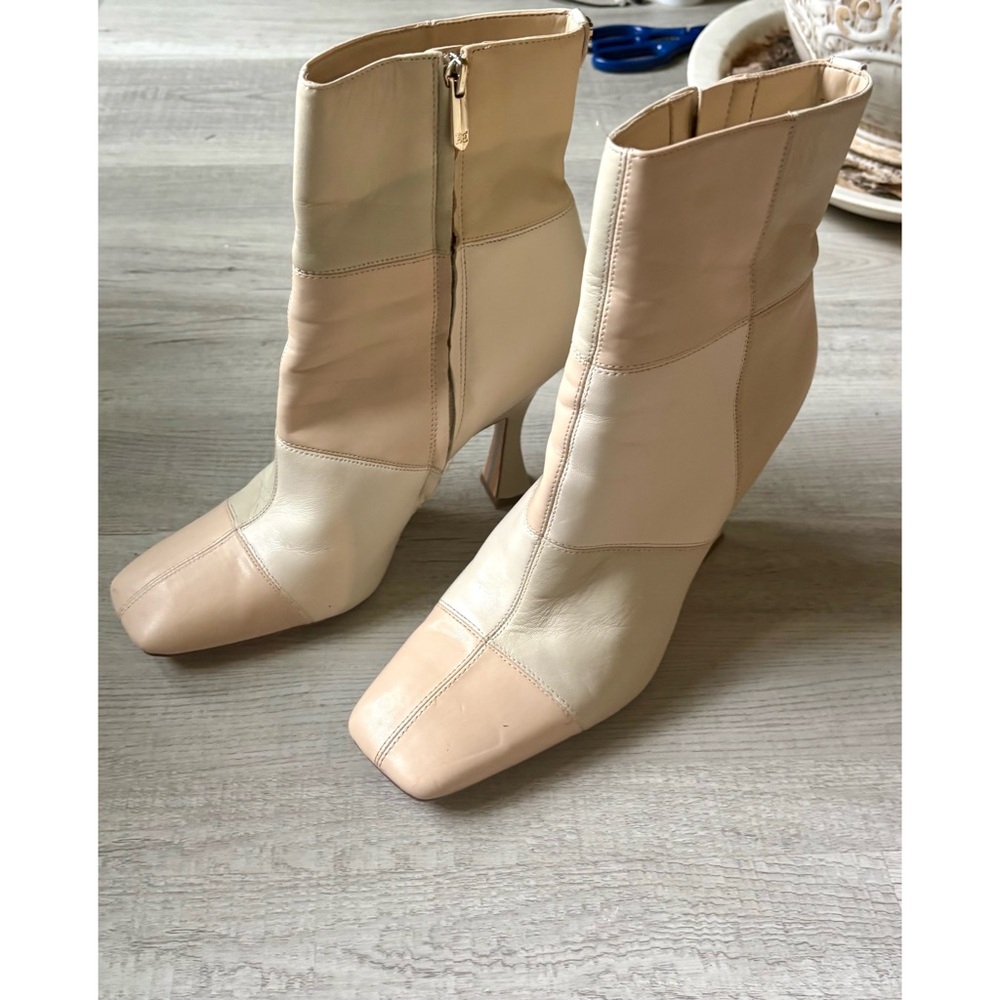 Retro ‘60s style Sam Edelman Cream and Tan Ankle Booties Pointed Toe- Size 9.5 - Picture 2 of 6
